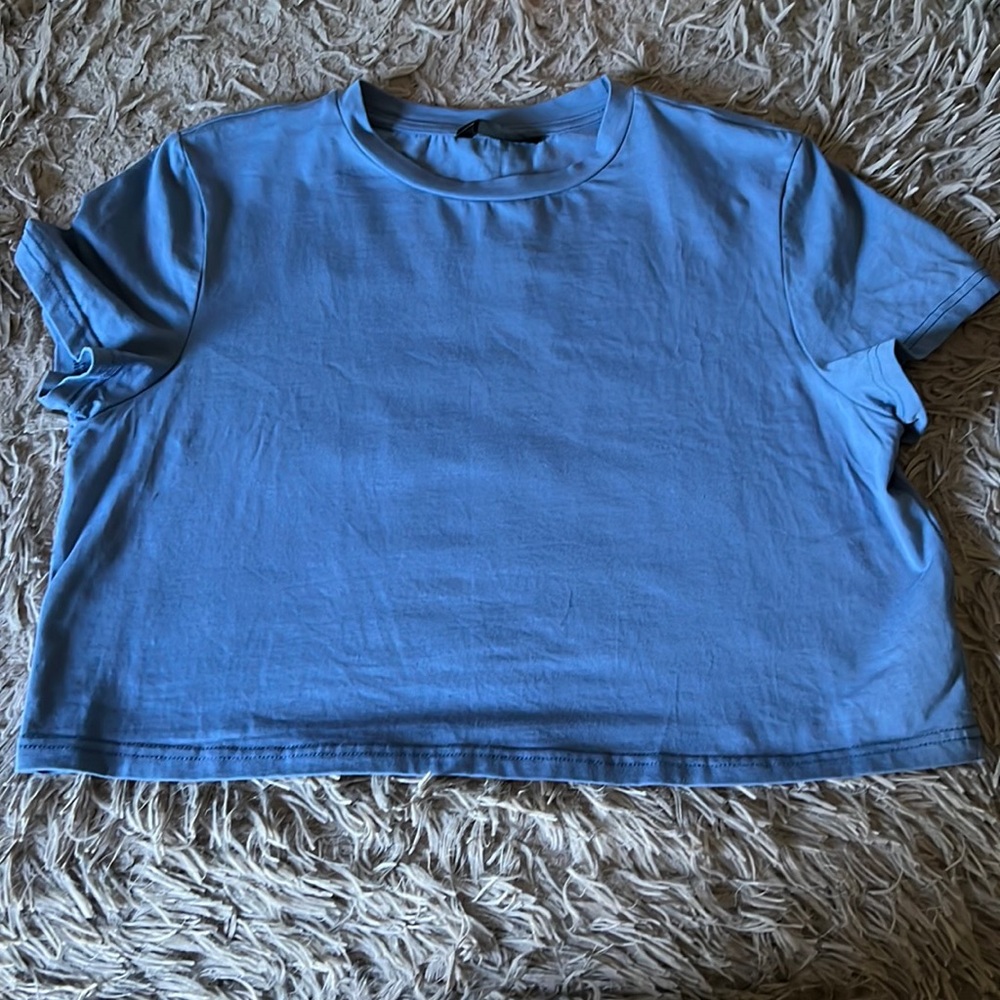 cropped tshirt